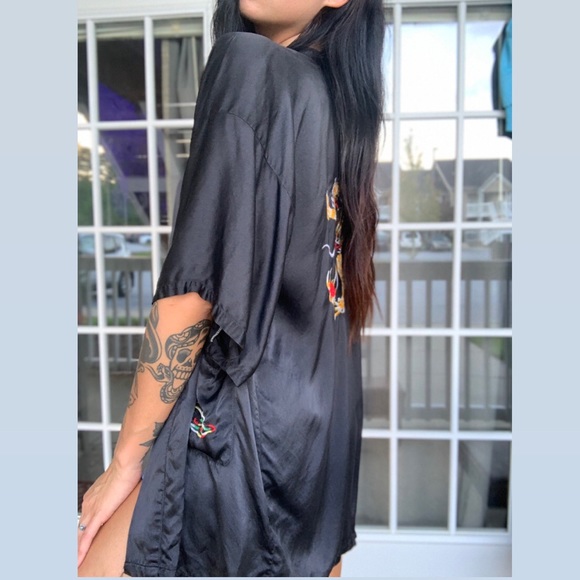 Vintage Tops - Vintage embroidered dragon oriental kimono